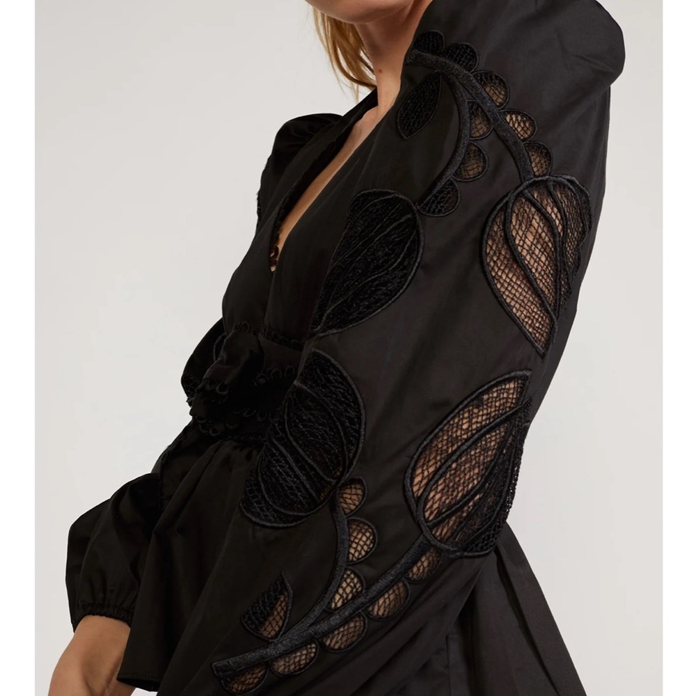 CYNTHIA ROWLEY TULIP EMBROIDERED BLOUSE